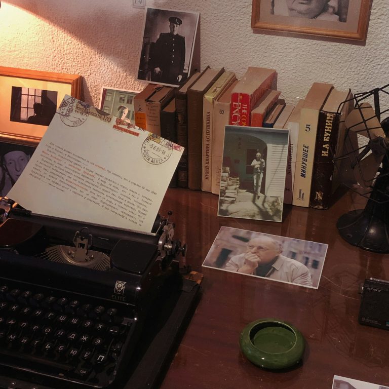vintage typewriter writer desk literary translation