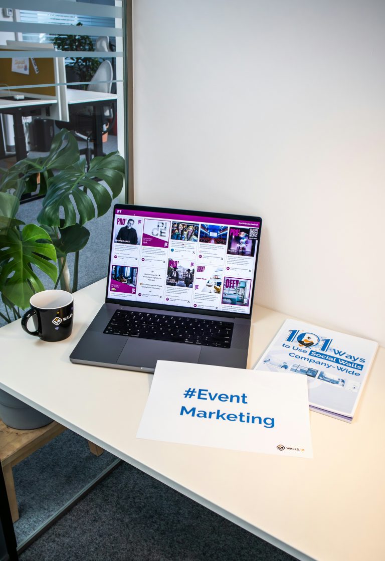 marketing copywriting advertising desk laptop creative