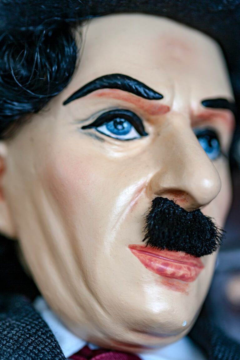 A contemporary statue of Charlie Chaplin
