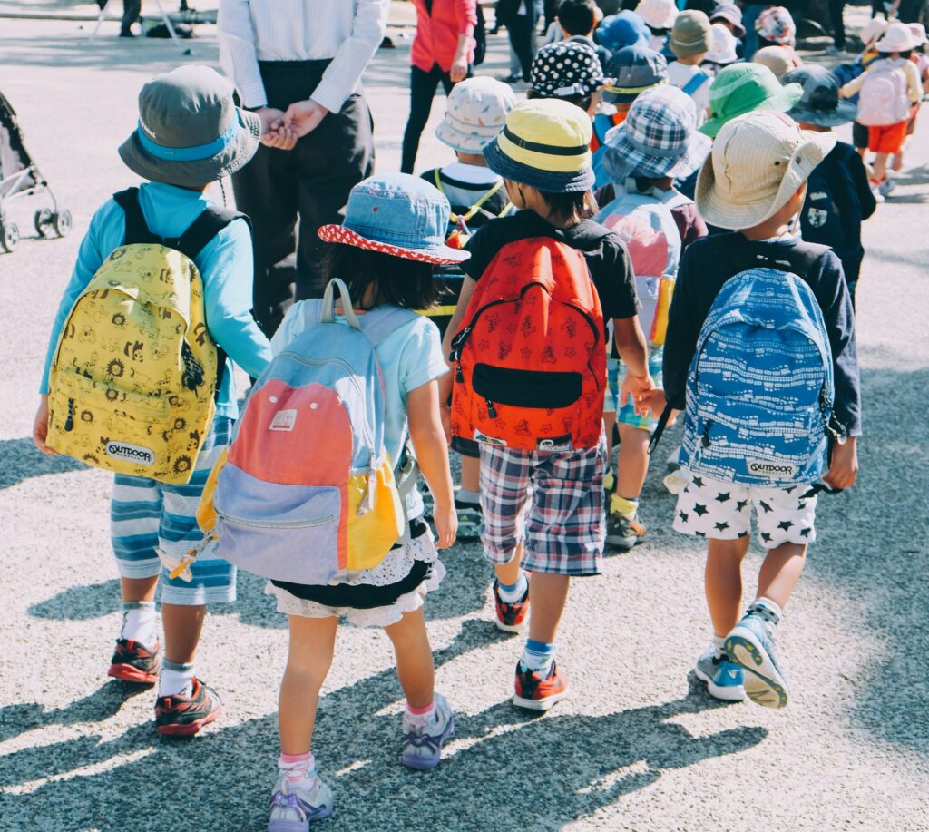 School children from Osaka, Japan (大阪府、日本の学童)