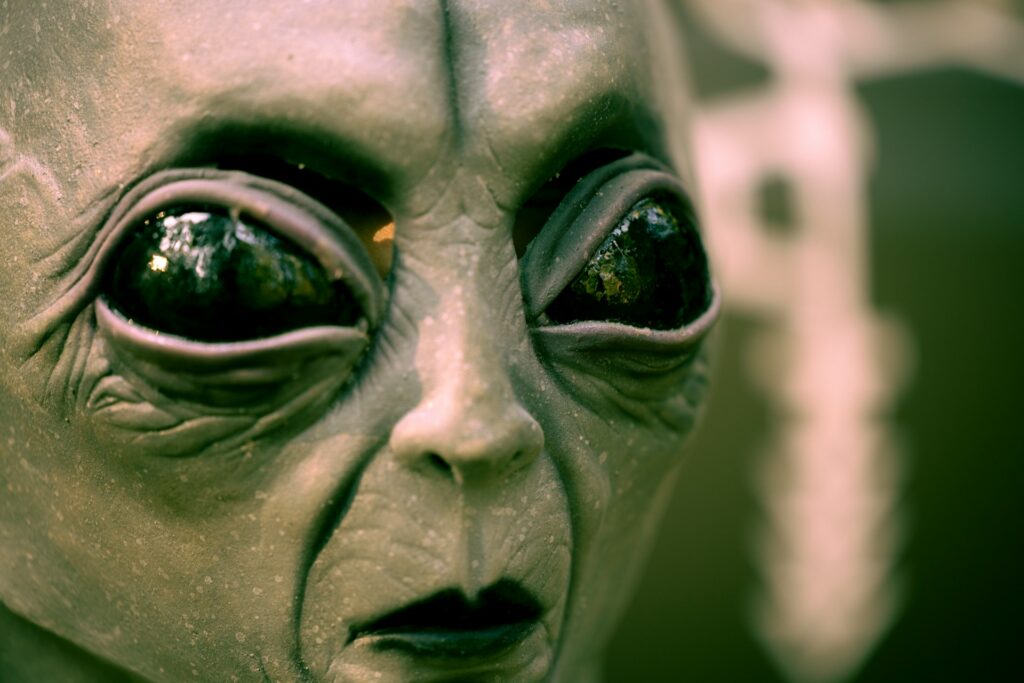 Common shape of an alien's face