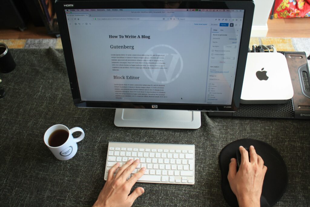 blogger creating website