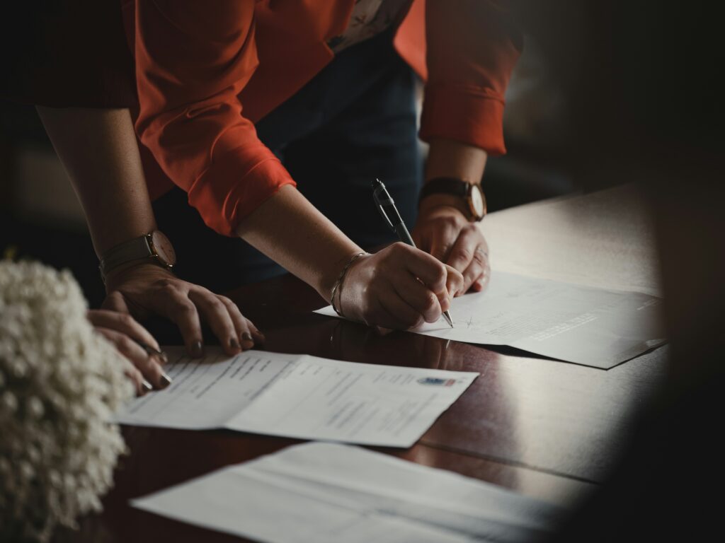 professional contract agreement pen signature