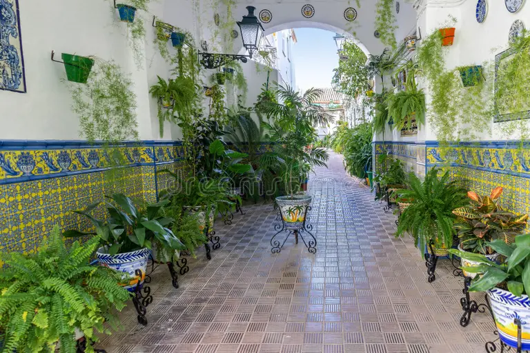 patio vintage house seville spain